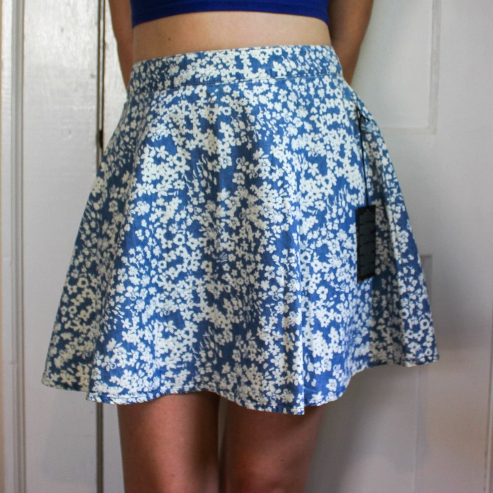 Floral Chambray Flared Skater-Style Mini Skirt XS